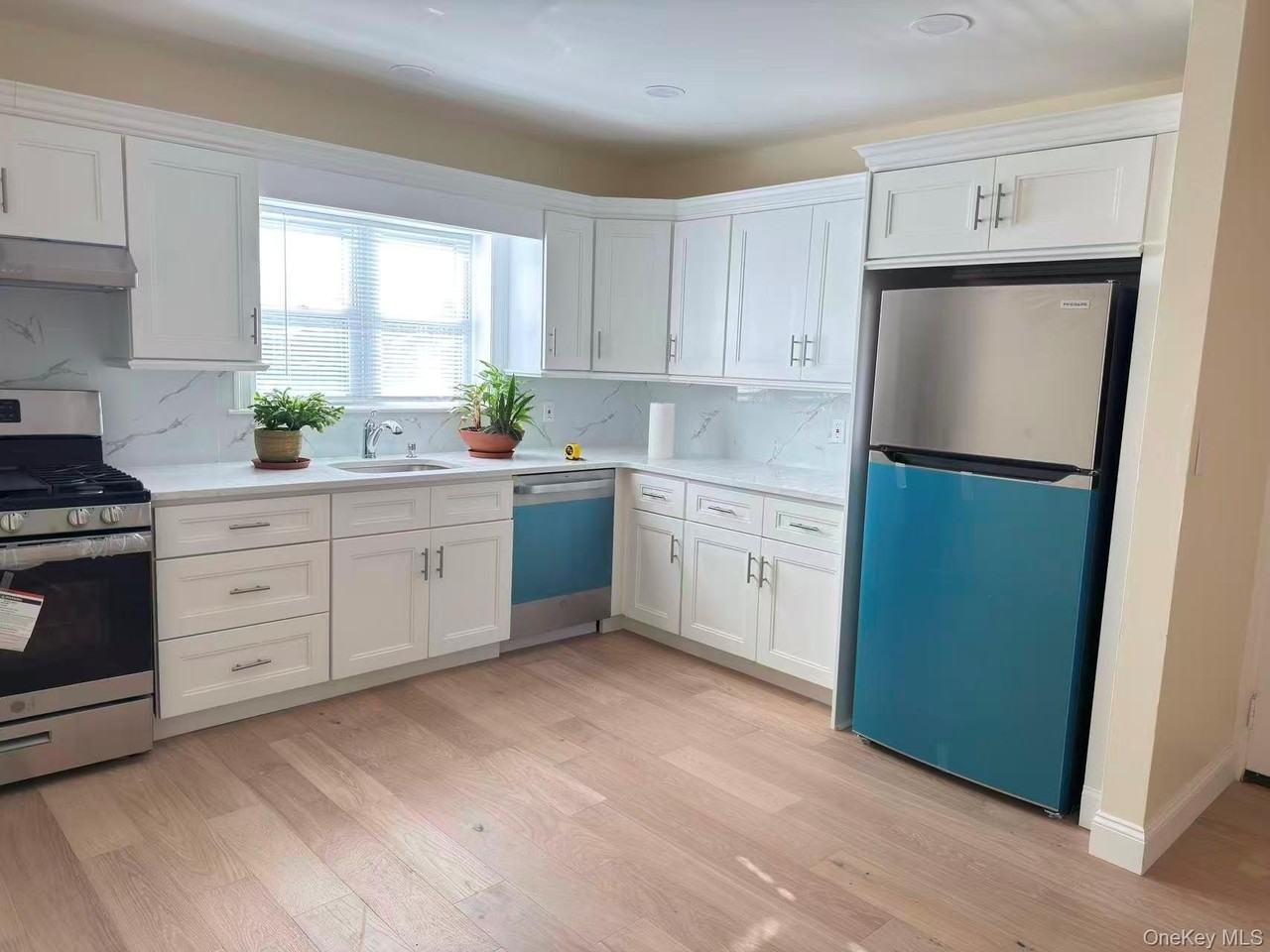 6925 69th Pl - Photo 7 of 13