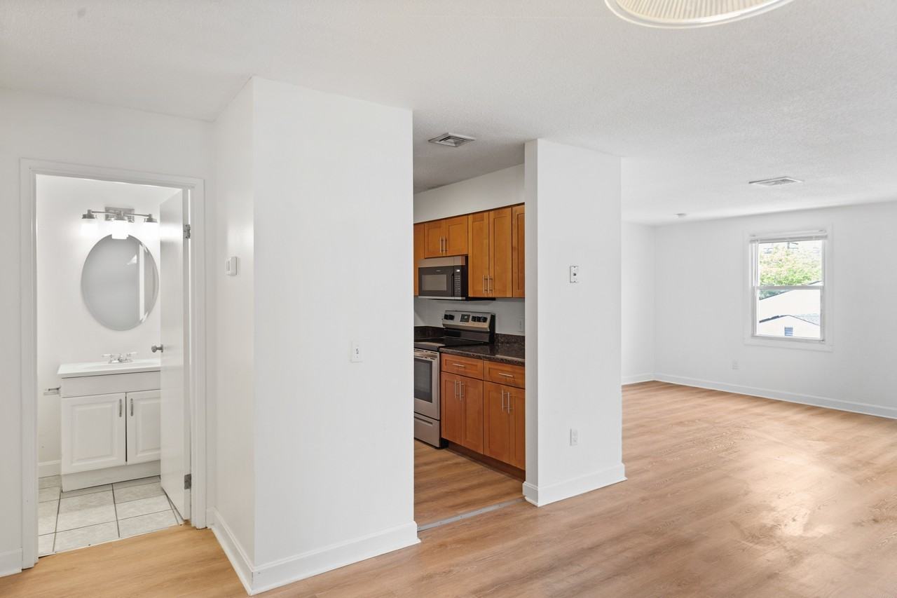 497 Broadway - 202 #202 - Photo 4 of 10