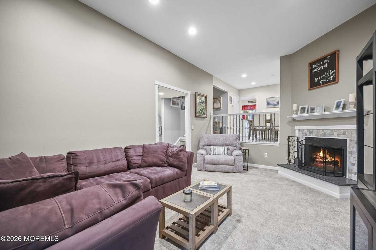 316 Middlewood Rd - Photo 6 of 33