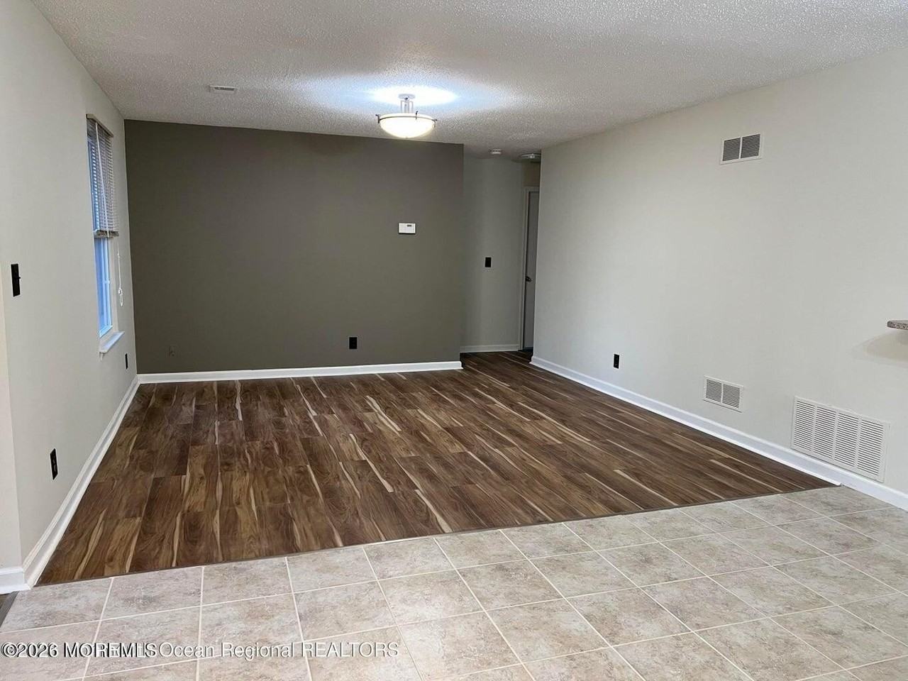 12-7 Phoenix Ct - Photo 5 of 12