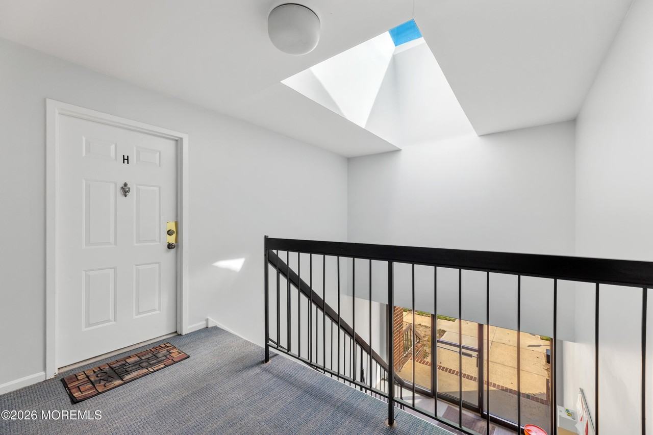 131 Beverly Hill Ter Unit H #H - Photo 3 of 20