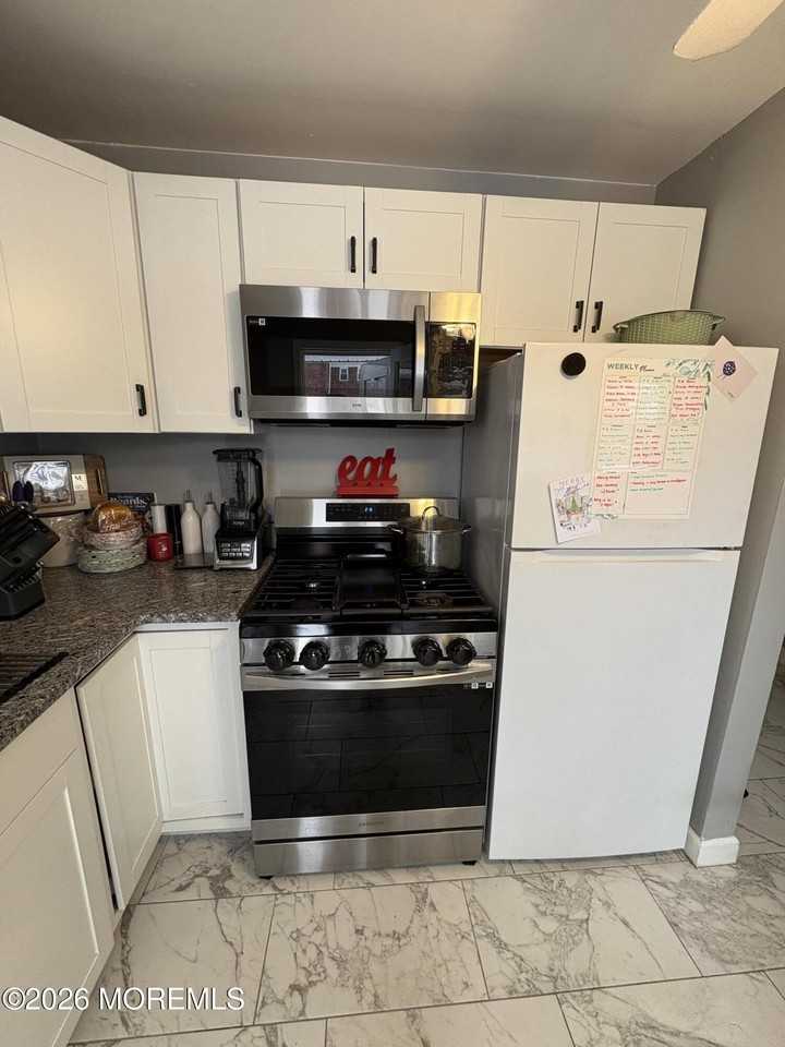 16 Laurel Pl Unit A #A - Photo 7 of 21