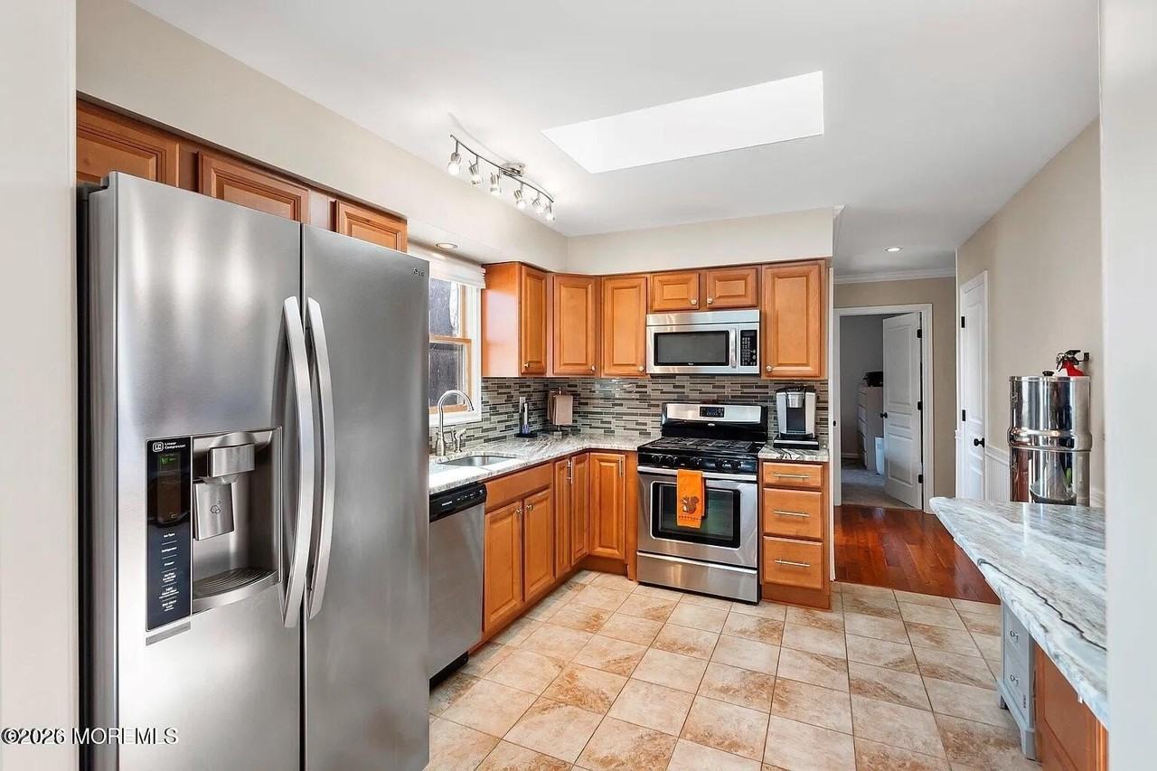 1435 Flintoft Ave - Photo 4 of 4