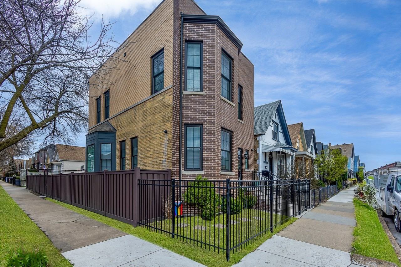 3033 W Diversey Ave Unit B #B - Photo 2 of 4