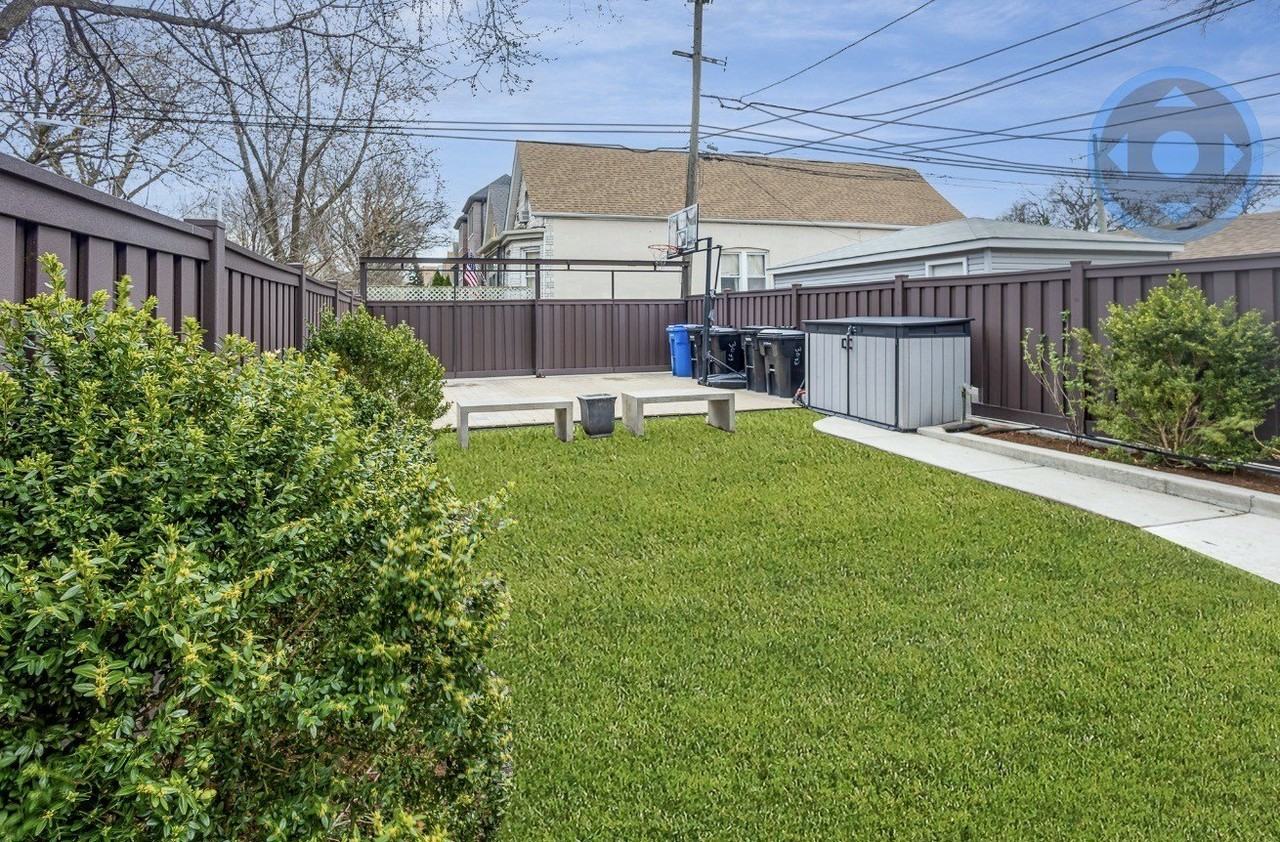 3033 W Diversey Ave Unit B #B - Photo 3 of 4