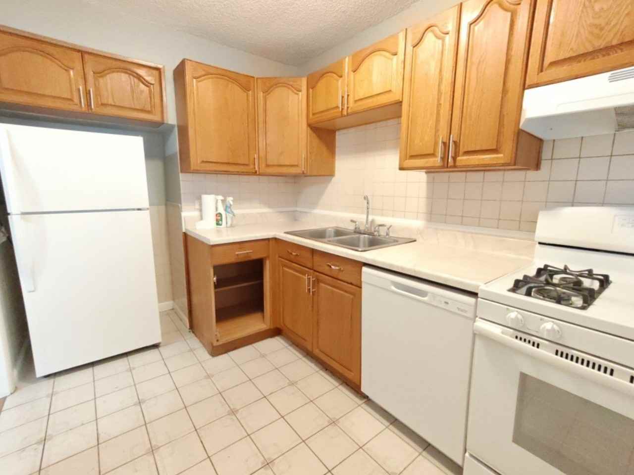 2437 W Balmoral Ave Unit 2 #2 - Photo 7 of 20