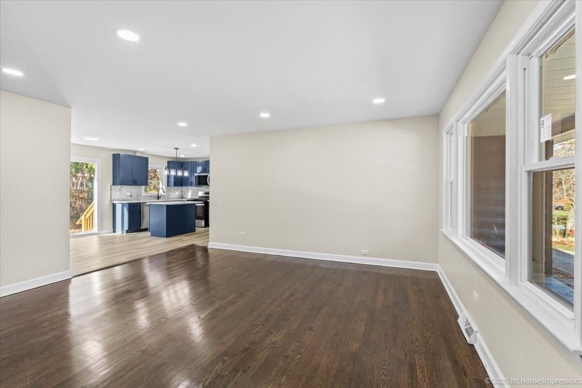 17740 Clyde Ave - Photo 2 of 13