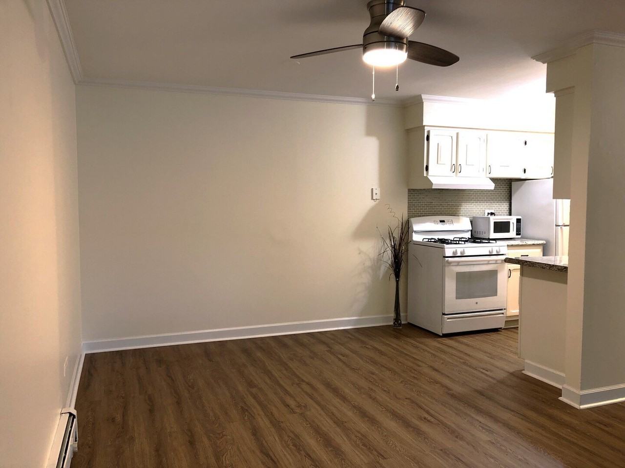 1188 Royal Glen Dr Apt 101w #101W - Photo 4 of 9