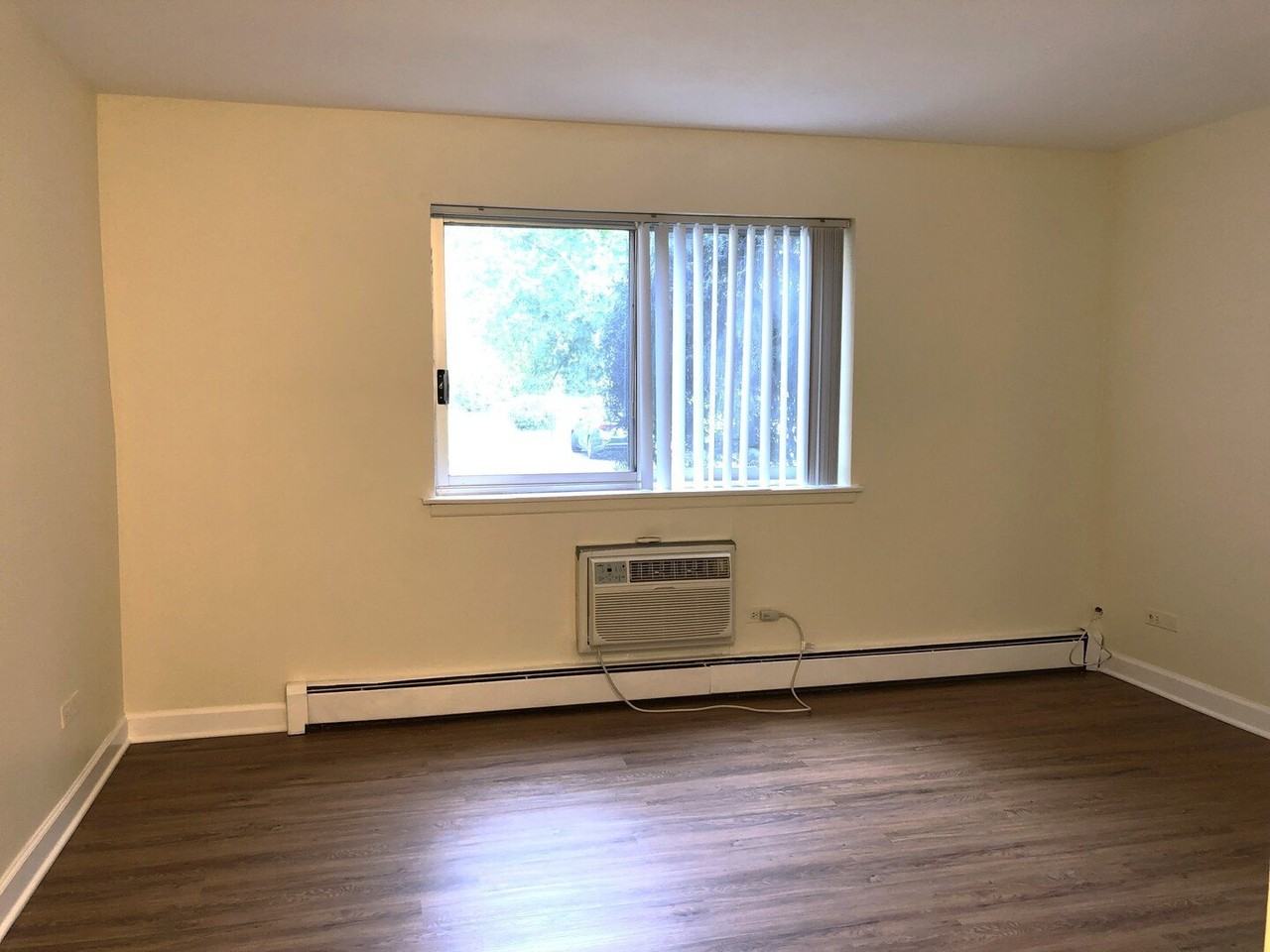 1188 Royal Glen Dr Apt 101w #101W - Photo 7 of 9