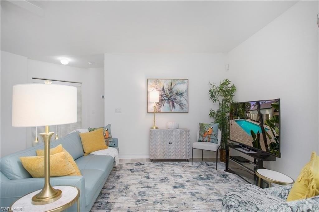 700 Diamond Cir Apt 706 #706 - Photo 7 of 37