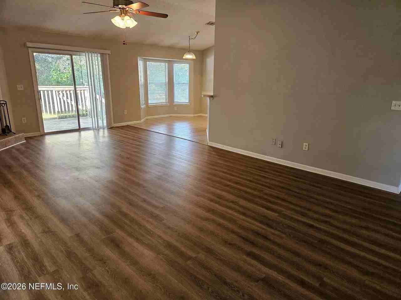 1342 Lindseys Crossing Dr - Photo 6 of 41