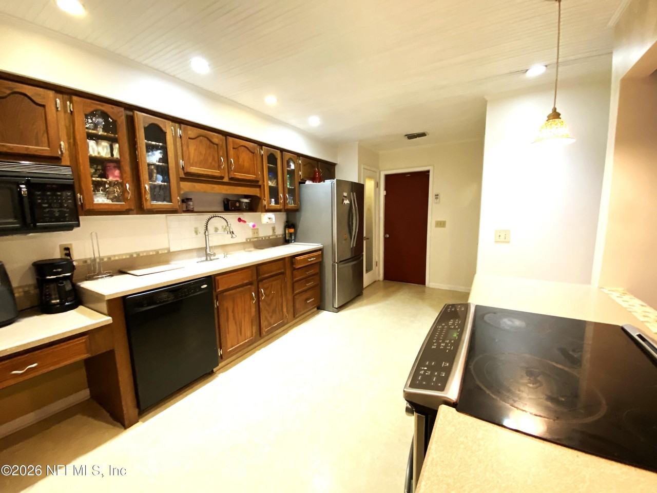 7252 Holiday Hill Ct - Photo 6 of 26