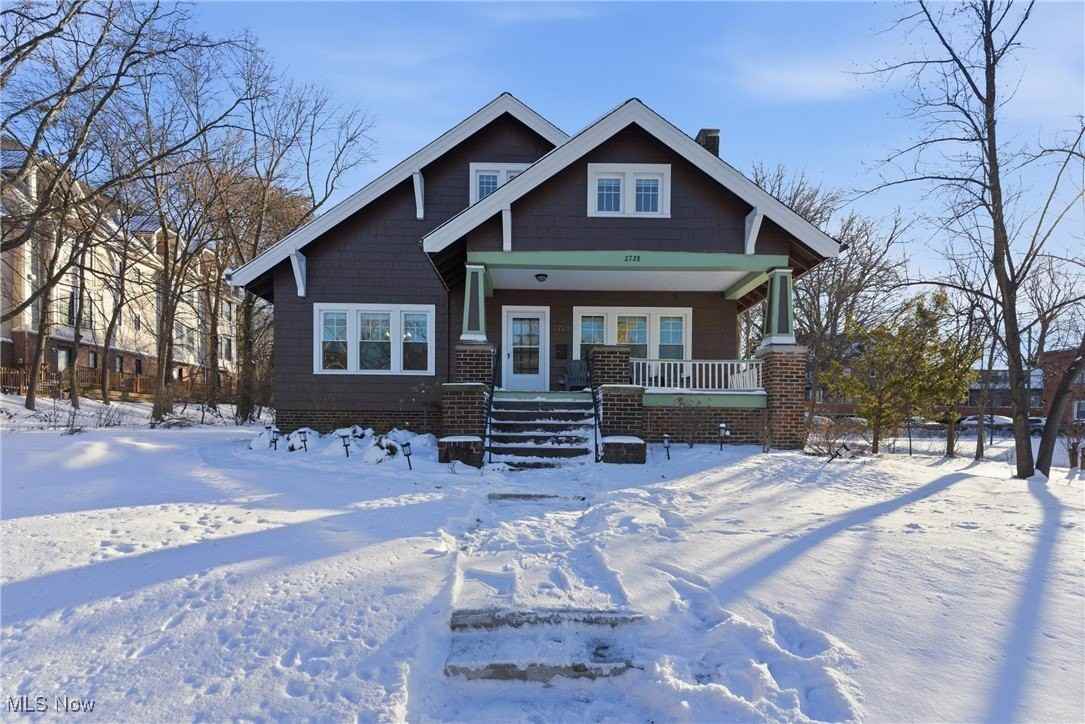 2728 Euclid Heights Blvd - Photo 2 of 42