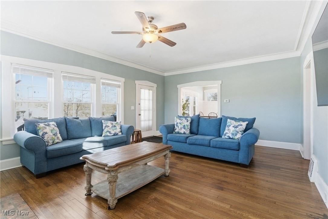 2728 Euclid Heights Blvd - Photo 6 of 42