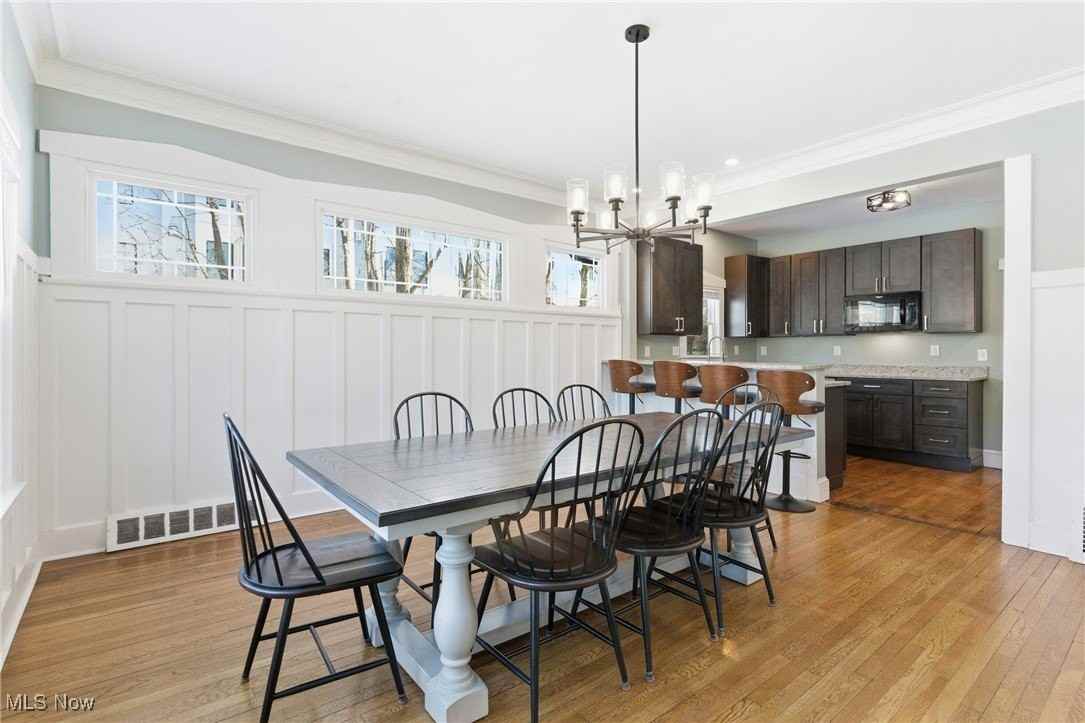 2728 Euclid Heights Blvd - Photo 7 of 42