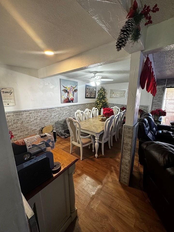 908 Bronstad Dr - Photo 2 of 8