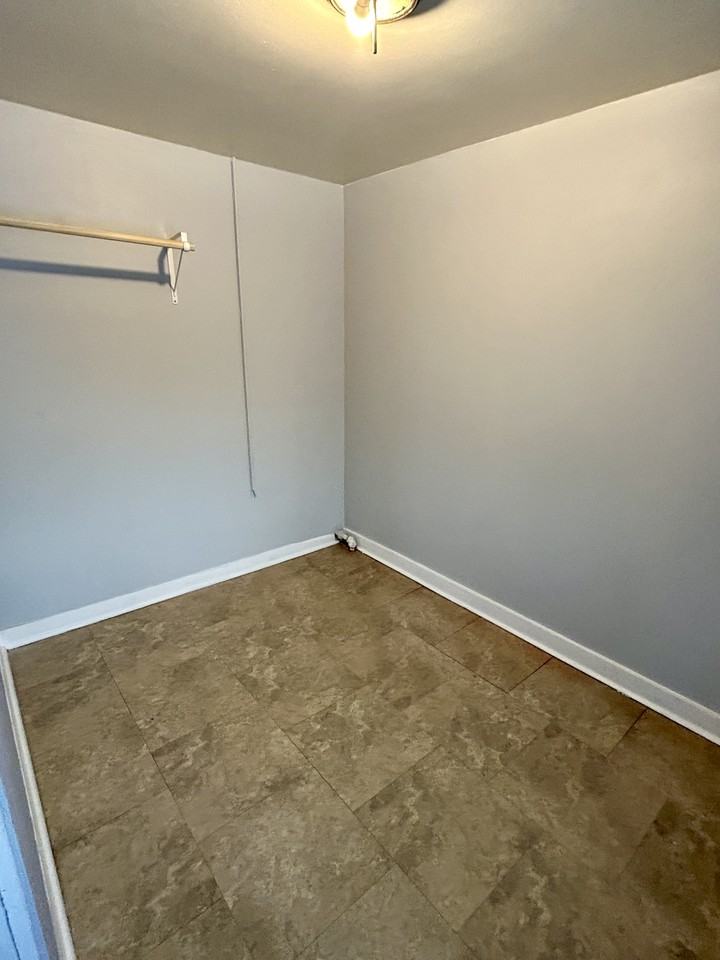 1428 E 41st St #1 - Photo 6 of 7