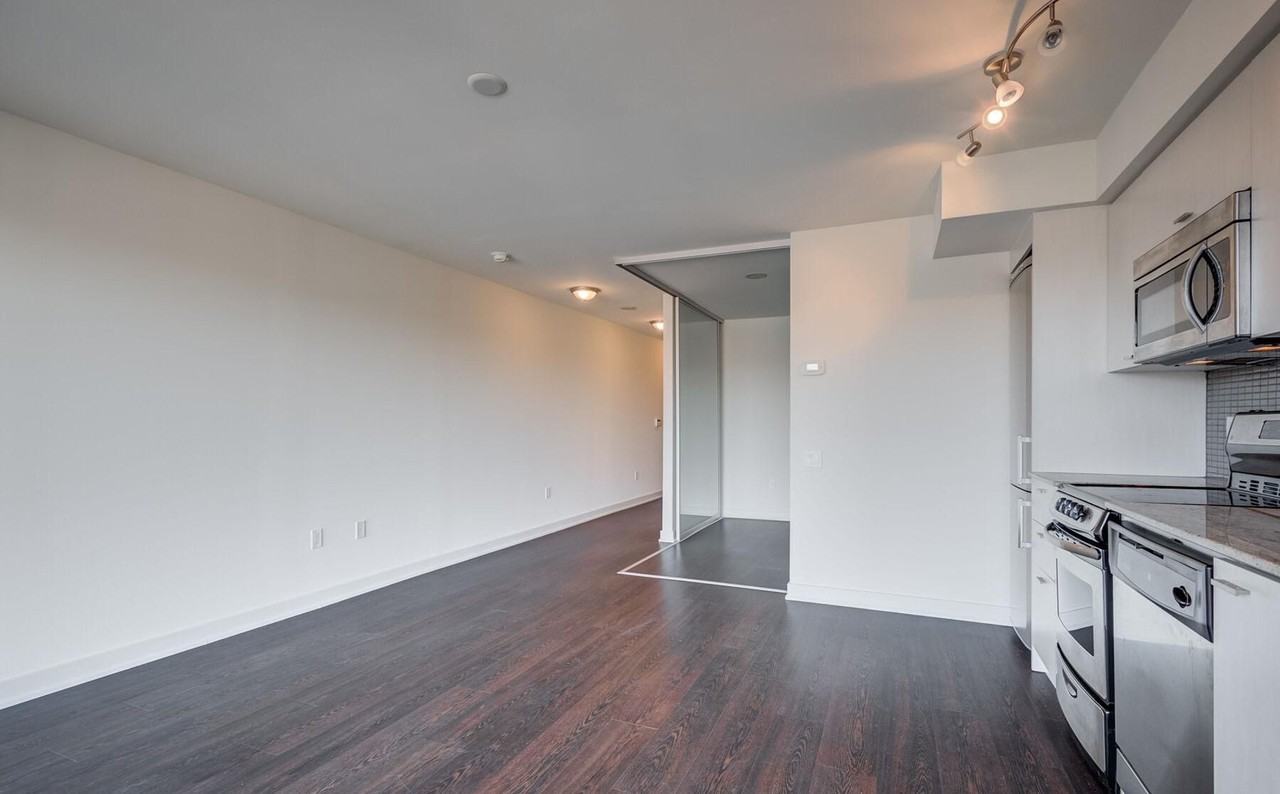 78 Tecumseth Street #1212 - Photo 4 of 11