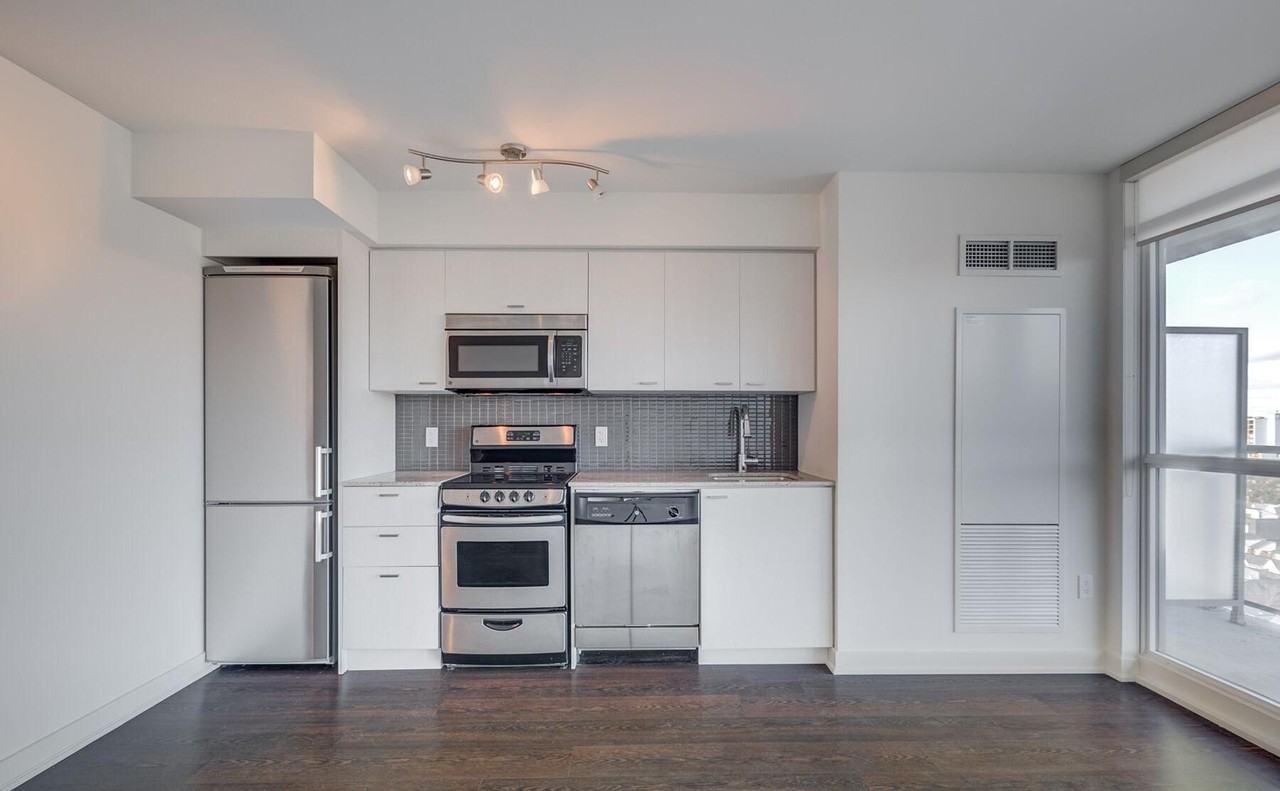 78 Tecumseth Street #1212 - Photo 2 of 11