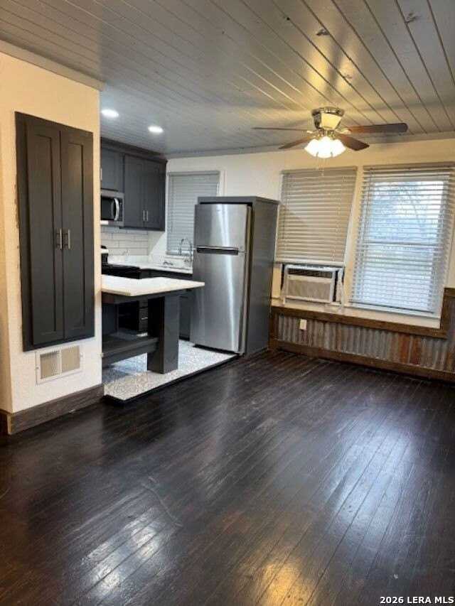 512 E Mulberry Ave Unit 2 #2 - Photo 3 of 13