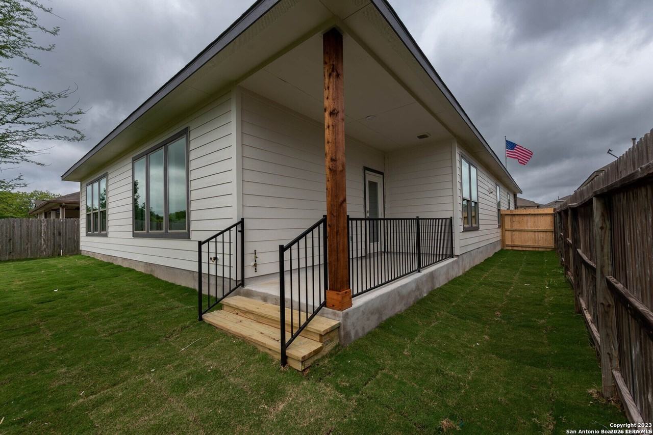 9828 Mulhouse Dr - Photo 3 of 20