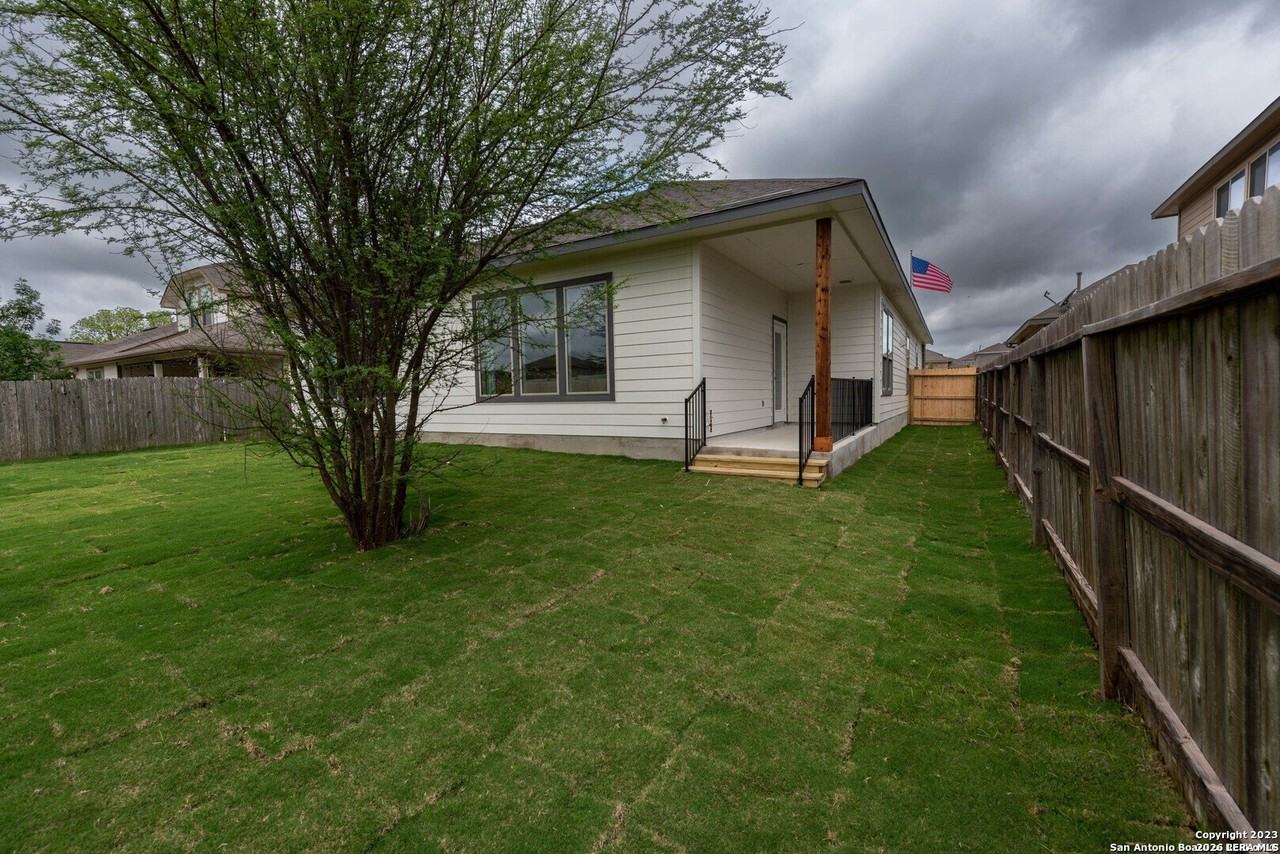 9828 Mulhouse Dr - Photo 4 of 20