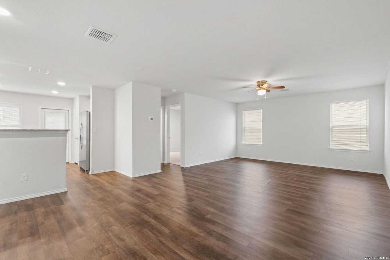 13726 Crossbow Rdg - Photo 2 of 15