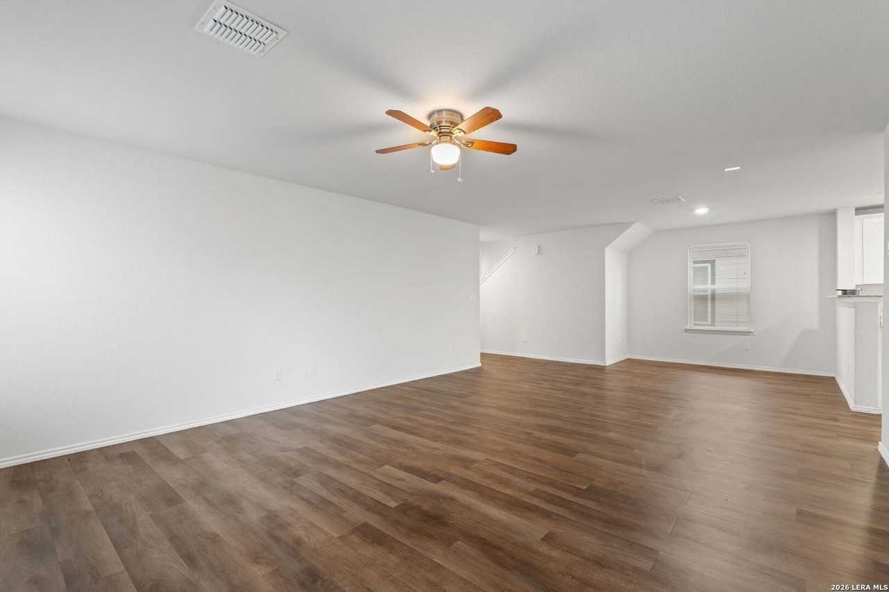 13726 Crossbow Rdg - Photo 3 of 15