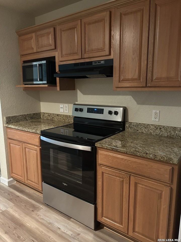 3202 Eisenhauer Rd Unit 402 #402 - Photo 4 of 11