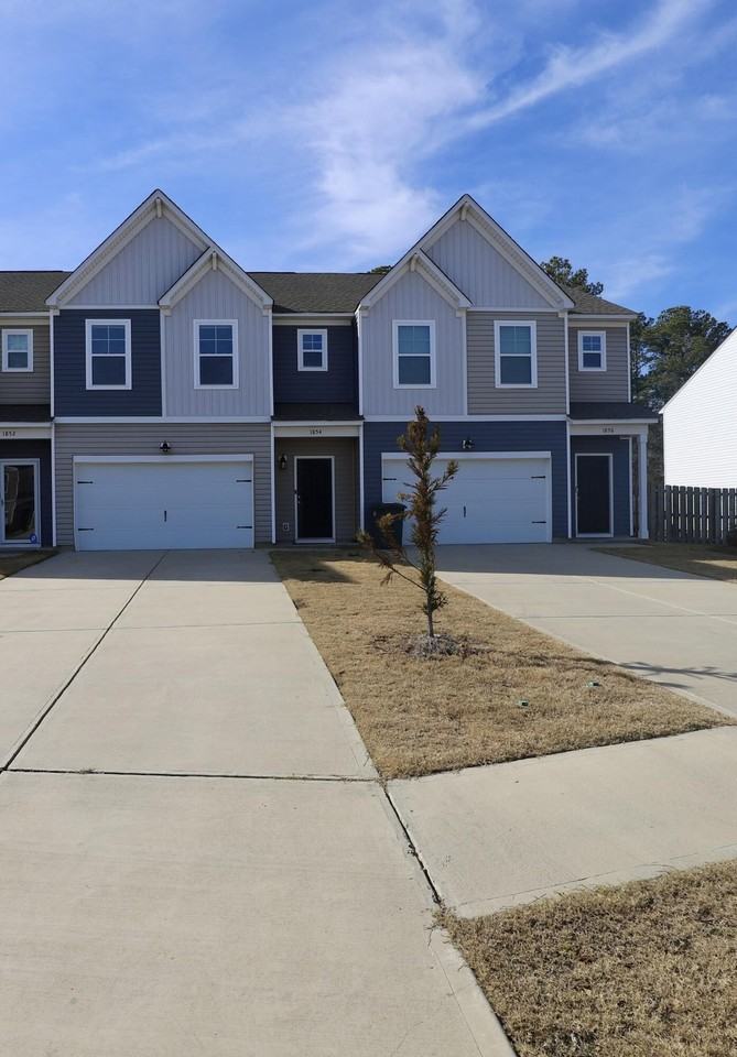 1854 Gabriel Ln - Photo 3 of 50