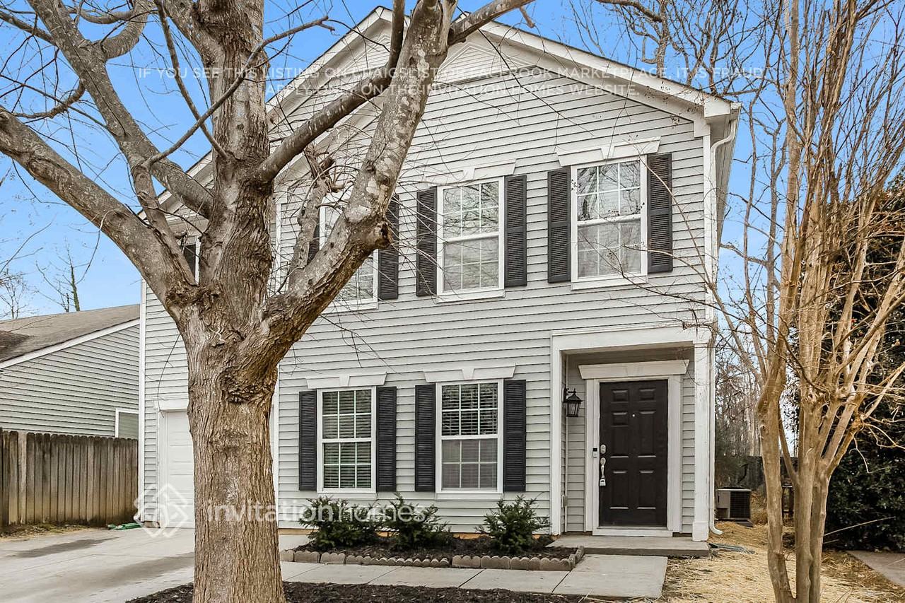 5425 Idlewild Rd N - Photo 4 of 18