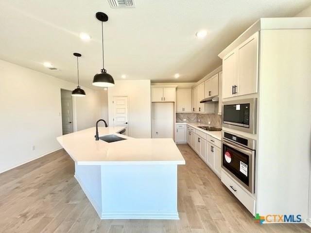 608 Breeze Hollow Ln - Photo 4 of 15