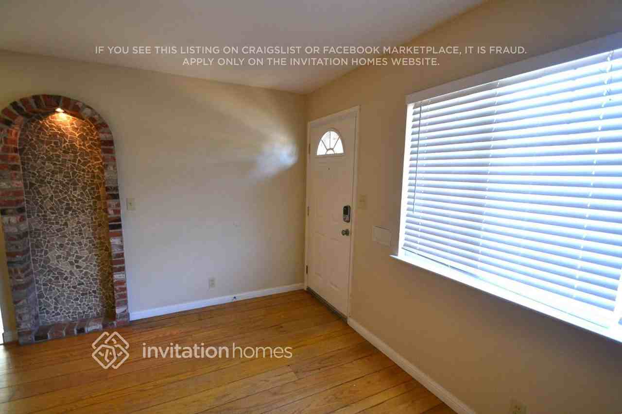 531 Tabor Ave - Photo 2 of 9
