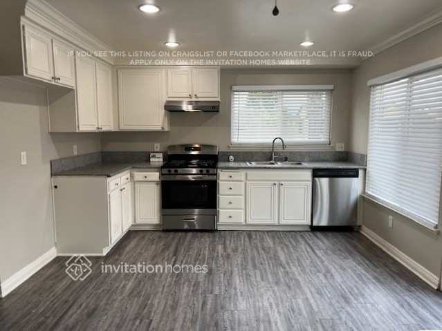 2895 Myers St - Photo 3 of 11