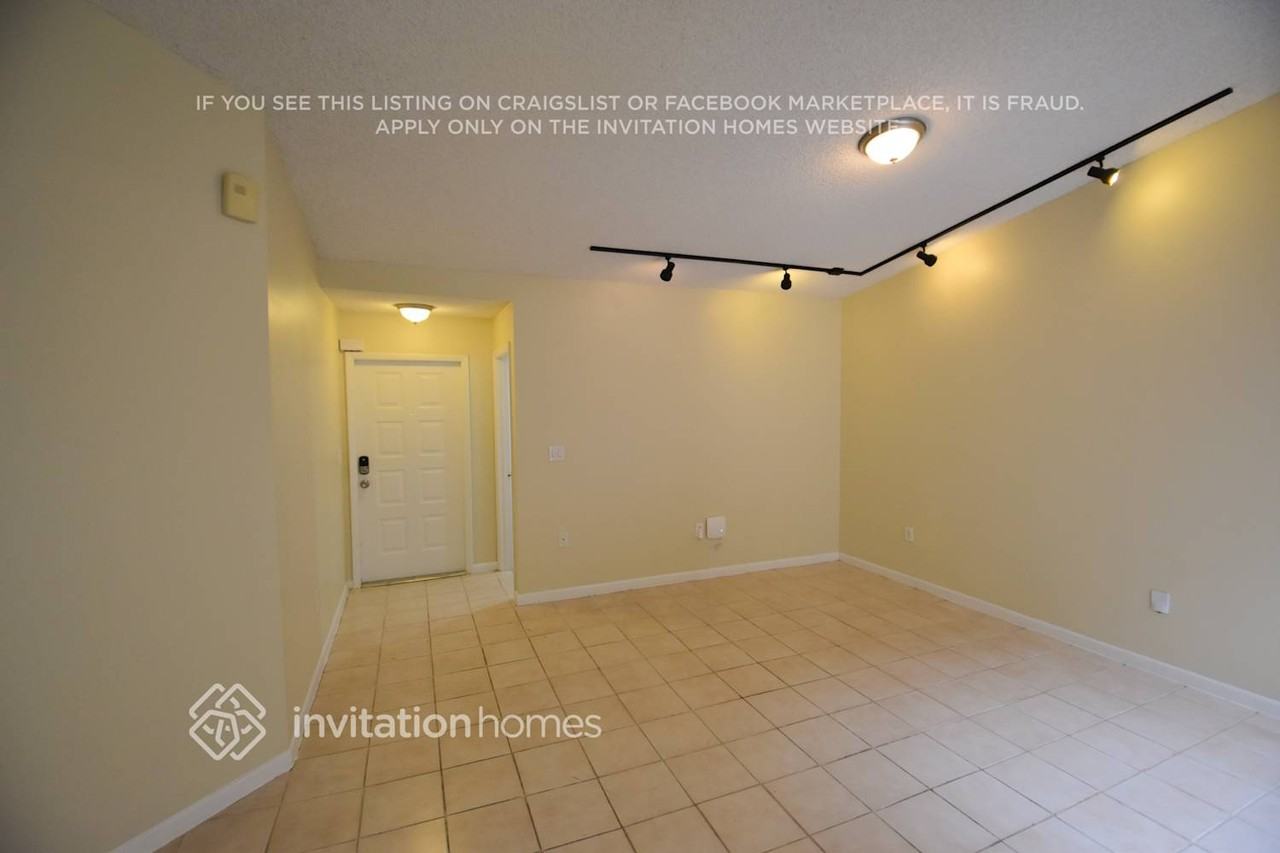 14056 Langley Pl - Photo 3 of 13