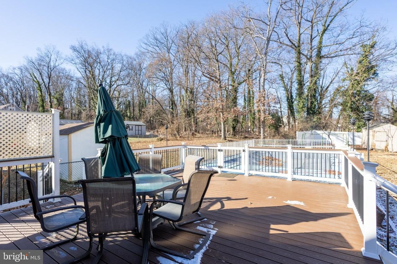 8030 Dalesford Rd - Photo 4 of 32