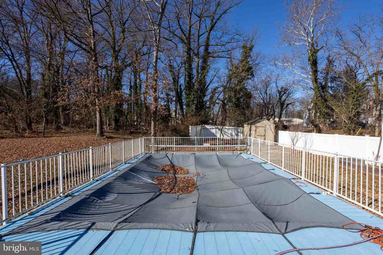 8030 Dalesford Rd - Photo 6 of 32