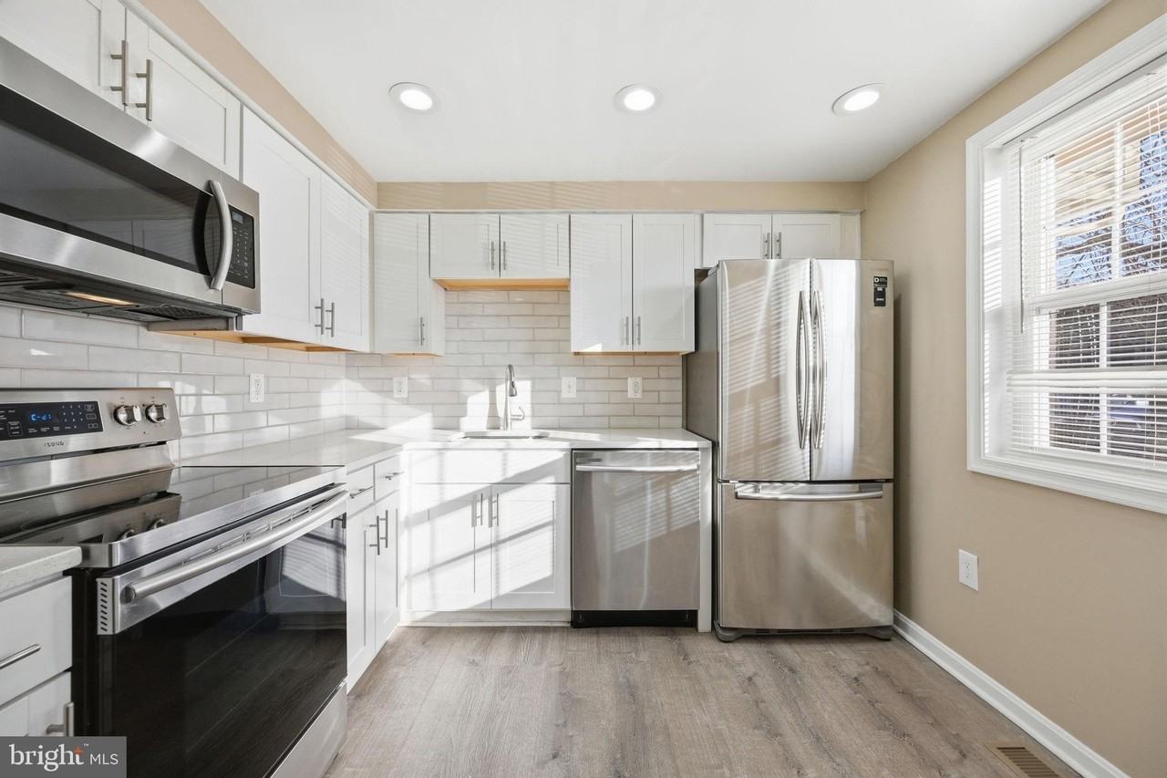 14602 King Lear Ct Unit 12-146 #12-146 - Photo 2 of 25