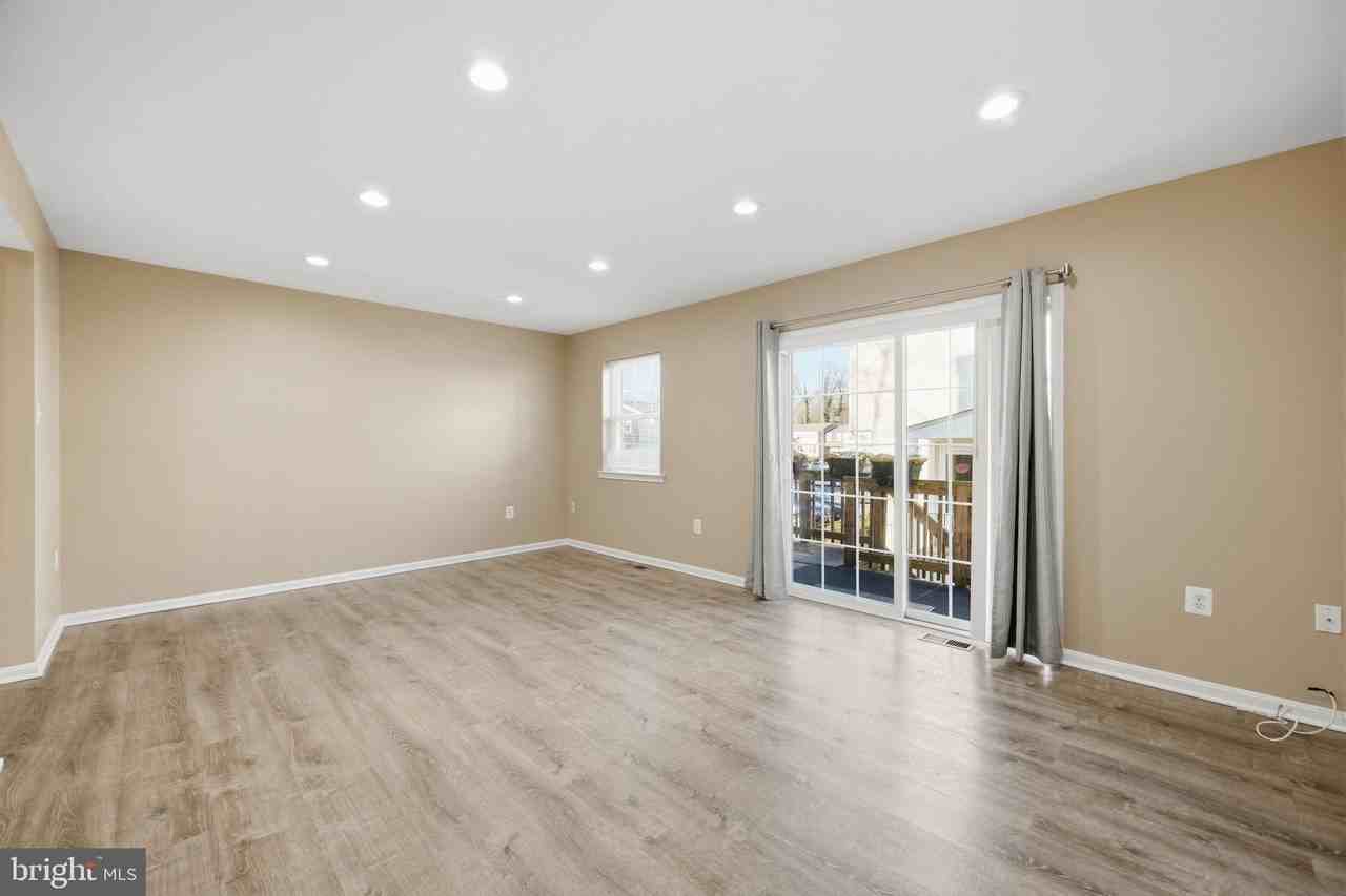 14602 King Lear Ct Unit 12-146 #12-146 - Photo 7 of 25