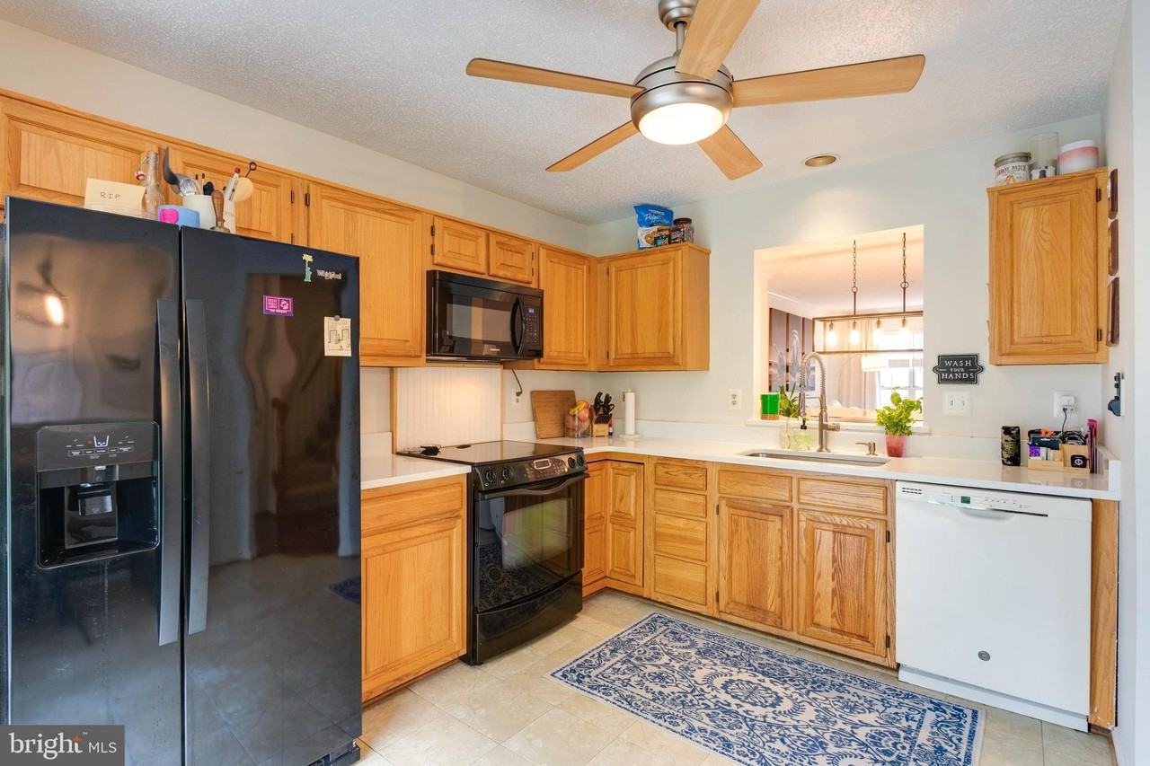 2303 Massanutten Dr - Photo 3 of 24