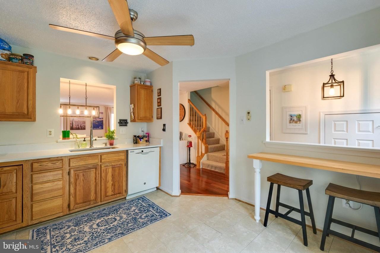 2303 Massanutten Dr - Photo 4 of 24