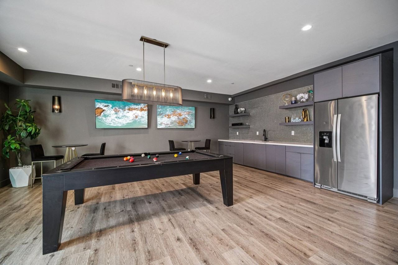 Destination NoHo - Photo 7 of 44