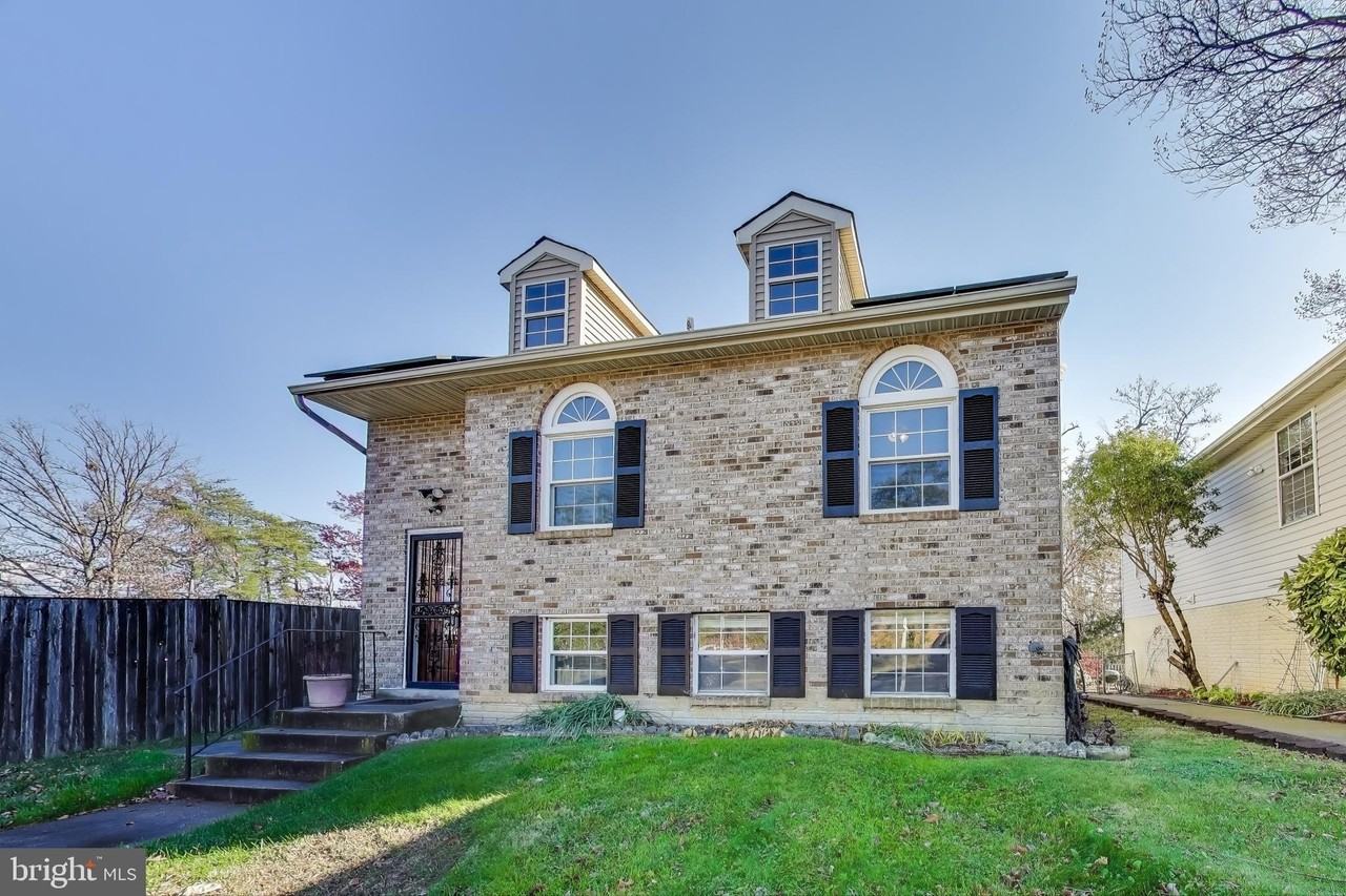 1404 Pacific Ave - Photo 2 of 29