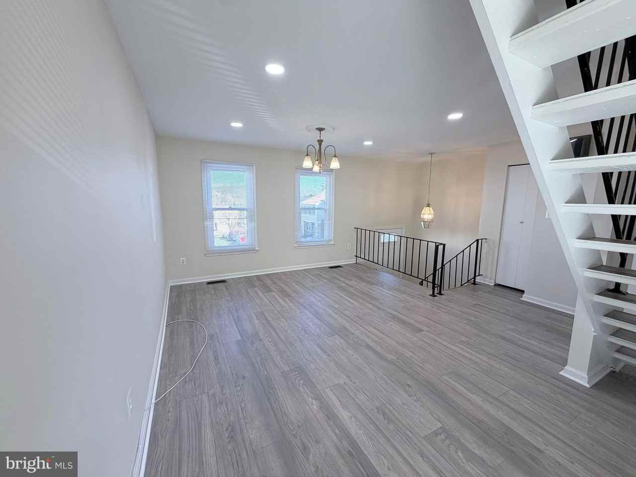 4054 Hanson Oaks Dr - Photo 3 of 41