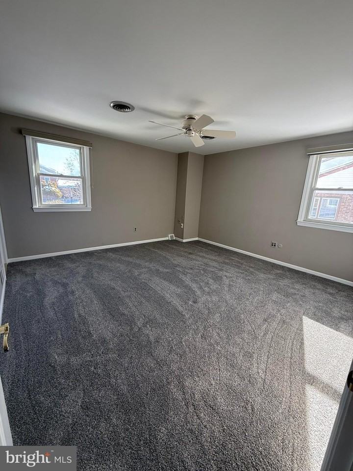 240 Sweetbriar Cir - Photo 7 of 27