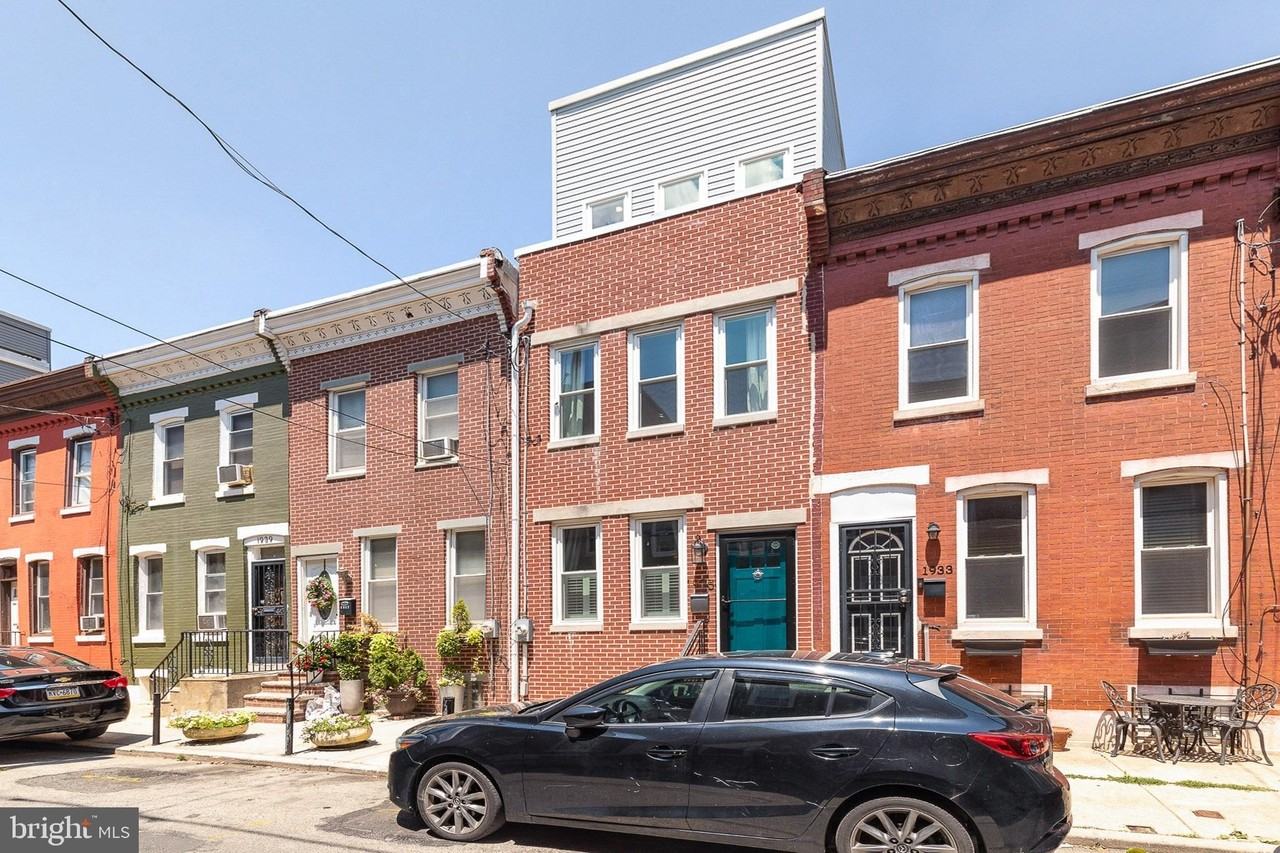 1935 Cambridge St - Photo 2 of 50