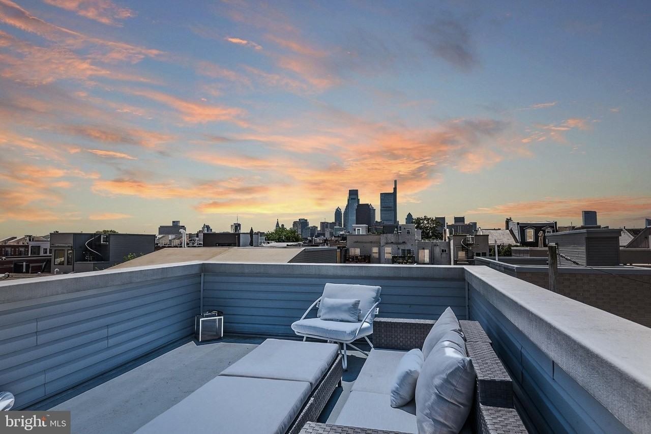 1935 Cambridge St - Photo 6 of 50