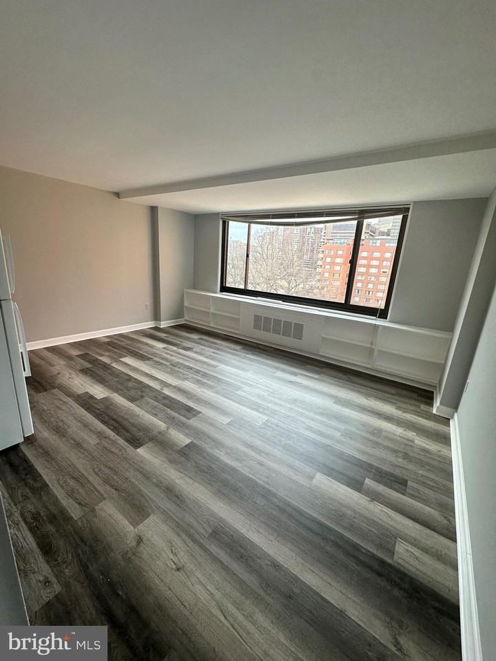 1021 Arlington Blvd Apt 601 #601 - Photo 4 of 21