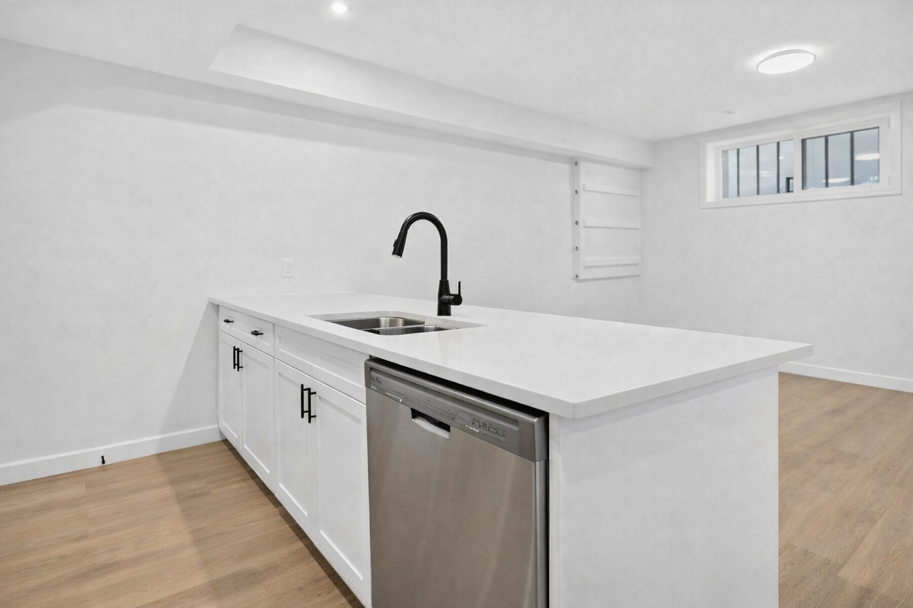 10316 147 St Nw Bsmt #10316BS - Photo 6 of 16