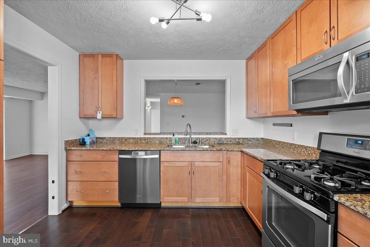 2228 Hunters Run Dr Unit 2228 #2228 - Photo 4 of 19